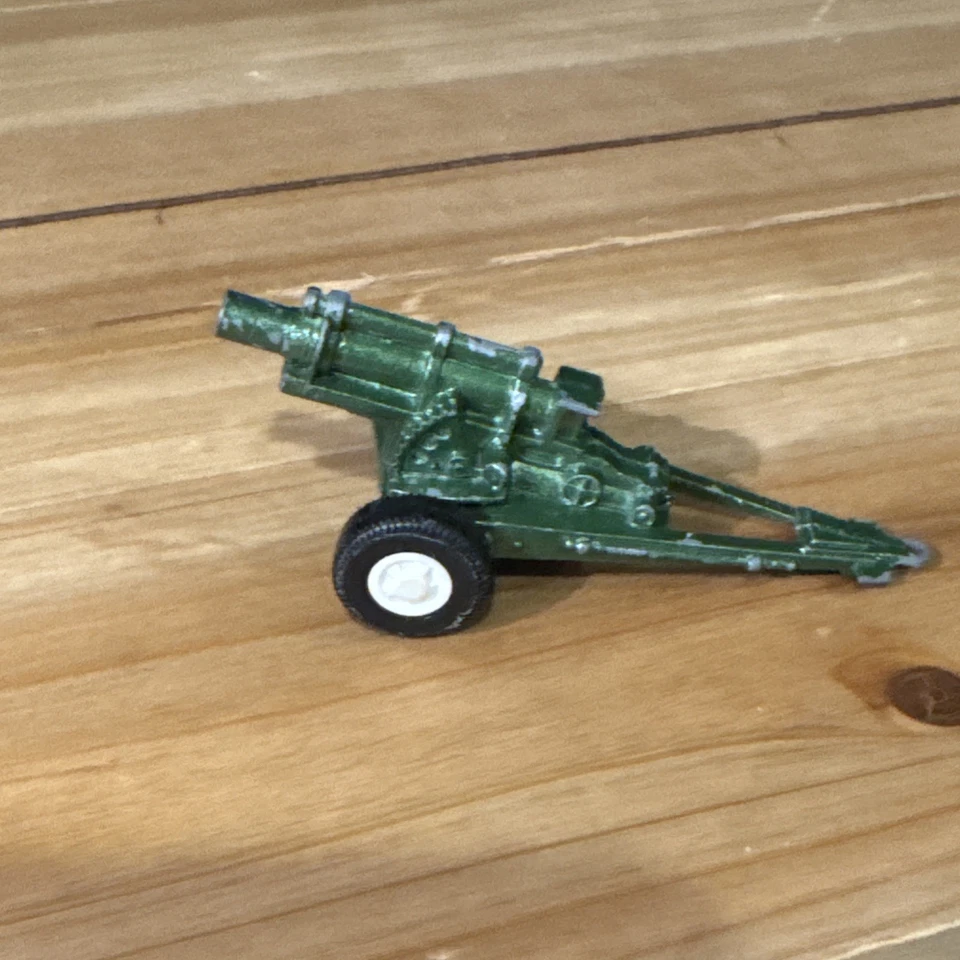 Obús vintage Tootsietoy EE. UU. No. Juguete verde cañón ejército fundido a presión 2  Foto 2 de 4