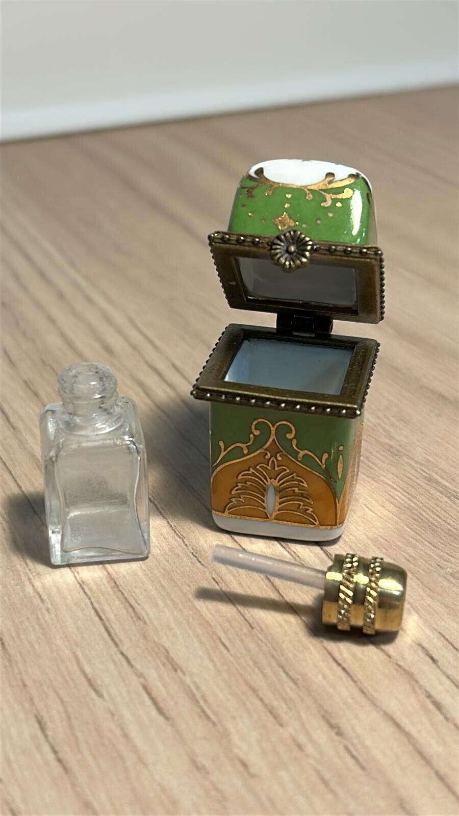 Foto 1 di 12