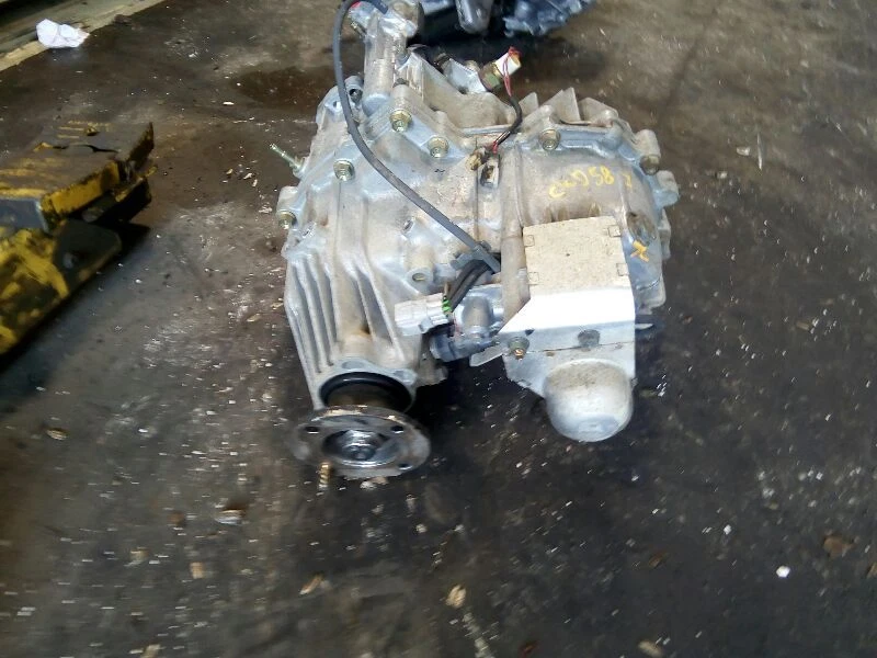 Conjunto de caja de transferencia Isuzu Trooper 1998-2002 OEM Foto 2 de 4