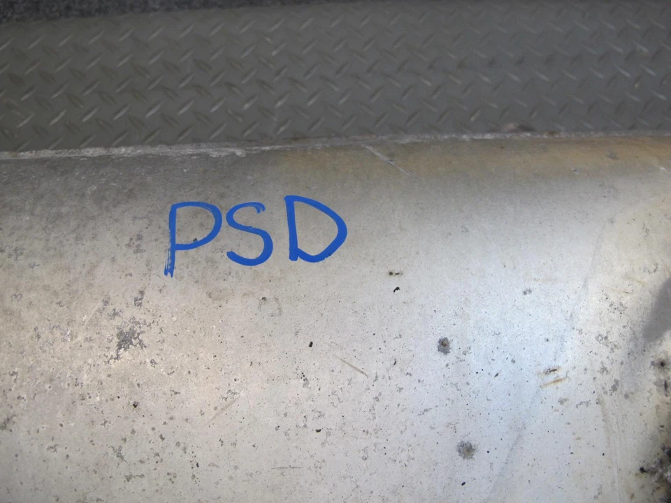 07-09 PONTIAC SOLSTICE GXP ЗАДНИЙ ВЫХЛОПНОЙ ГЛУШИТЕЛЬ С НАКОНЕЧНИКАМИ - Изображение 2 из 4