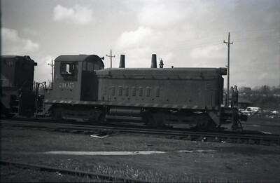MS Orig 2x3 Black/White Negative: EJ&E Elgin Joliet & Eastern SW1200 #305