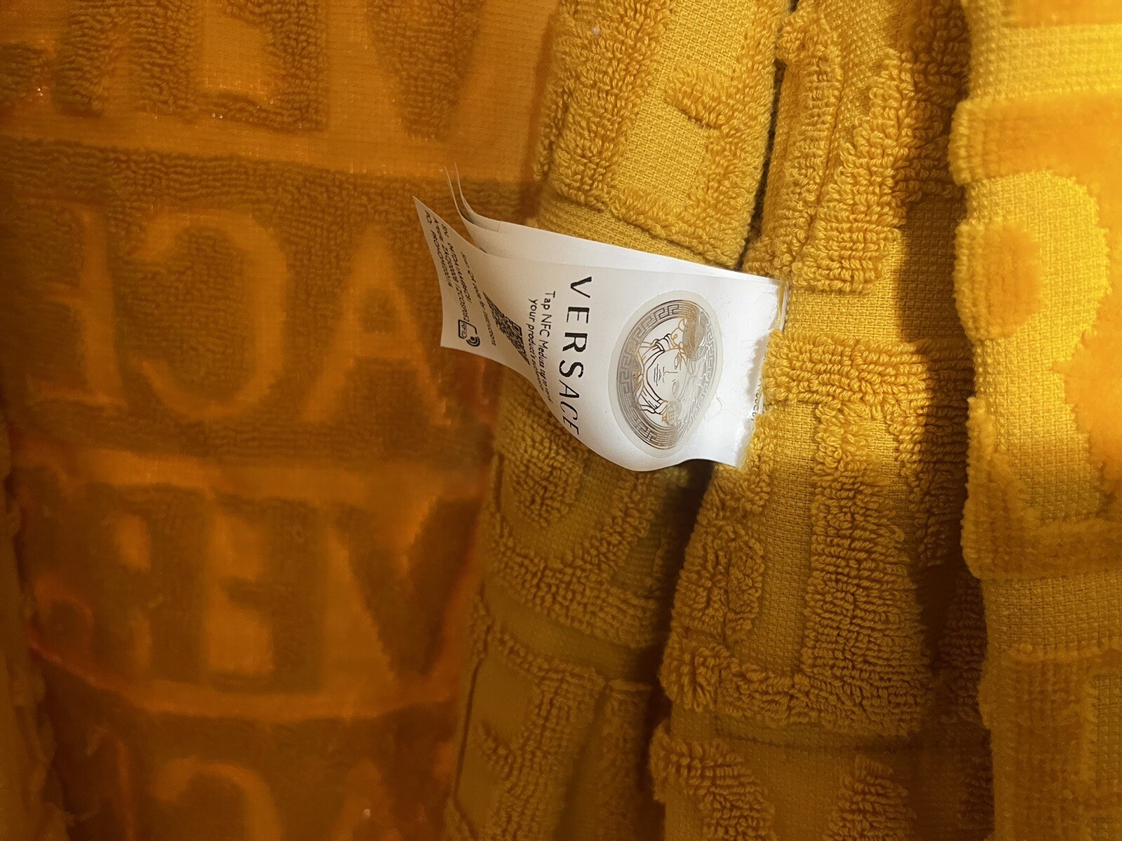 VERSACE GOLD AND BLACK UNIXSEX BATH ROBE 3X eBay