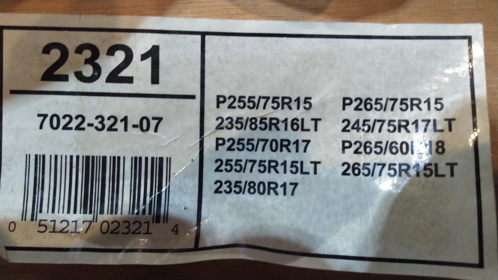 Brand New diamond pattern tire chains, Les schwab, never used, fits