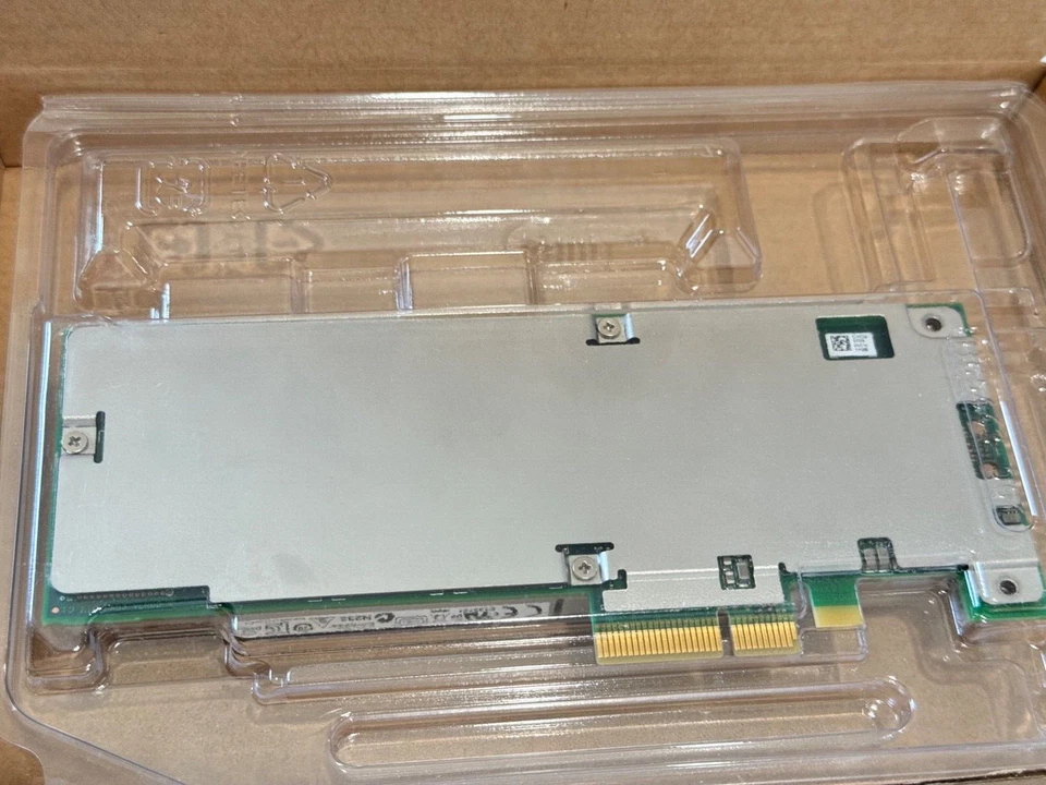 Intel SSDPEDMW012T4P 750 Series 1.2TB Internal NVME PCIe 3.0 w/out bracket - Image 2 of 4