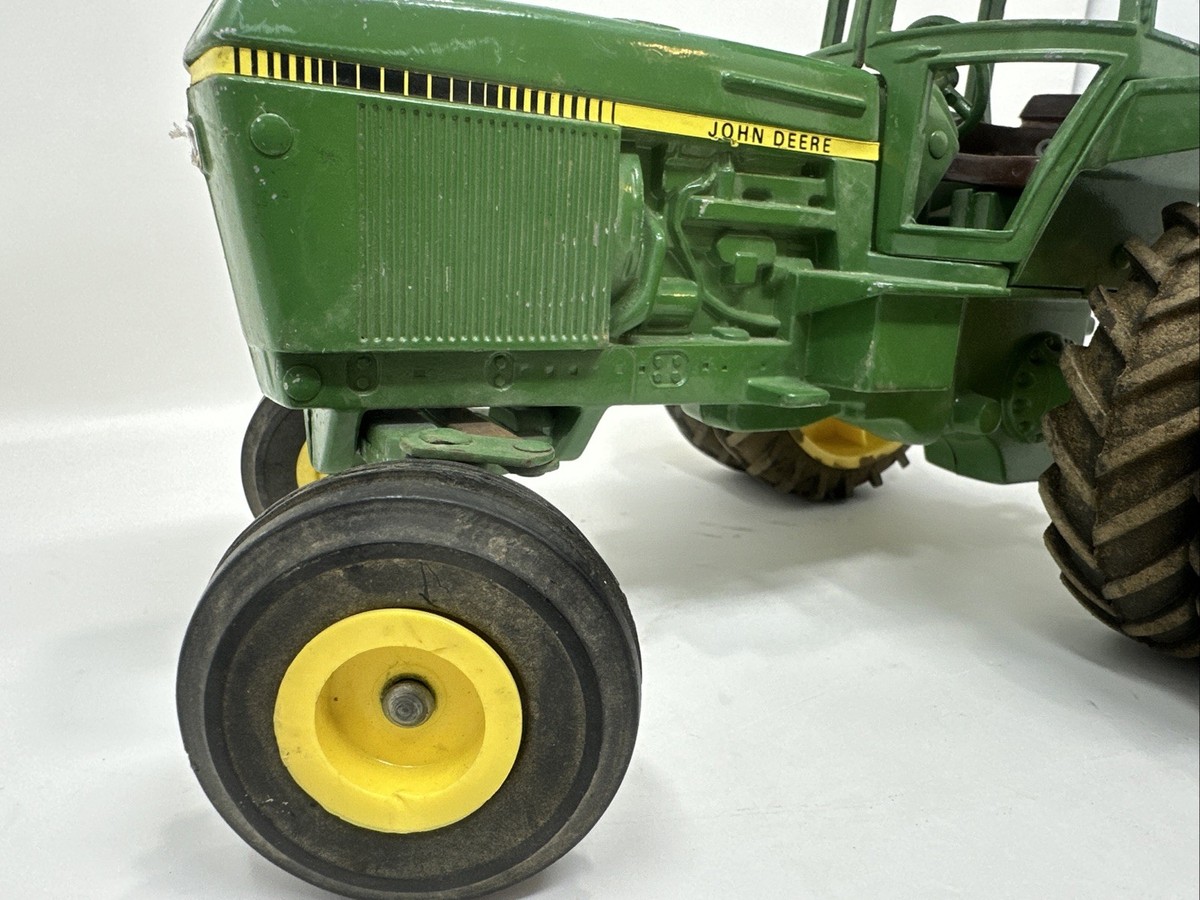 Vintage Ertl John Deere 4440 Tractor 1:16 Diecast Dual Wheels Farm