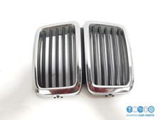 Original BMW  E28  Ziergitter Mitte Kühlergrill Niere 1873253
