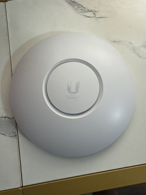 Ubiquiti Networks UniFi 6 Lite Access Point (with 3d printed mounting bracket )