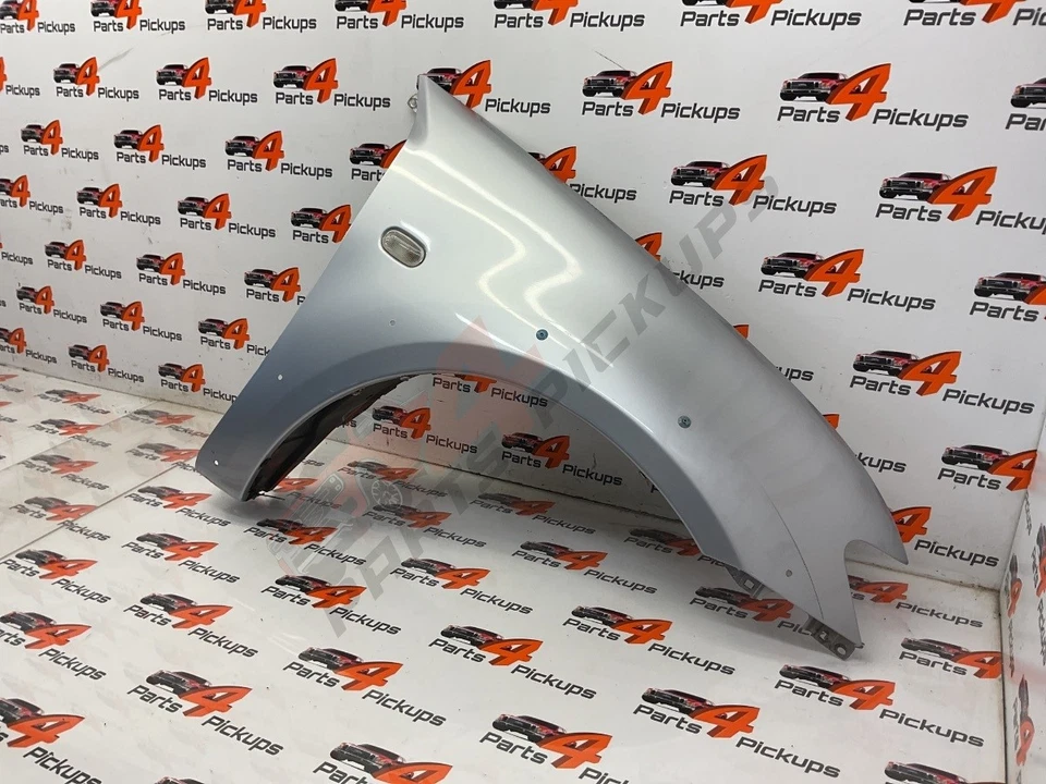 2011 Mitsubishi L200 Barbarian Driver Side Wing 2010-2015 - Imagem 3 de 4