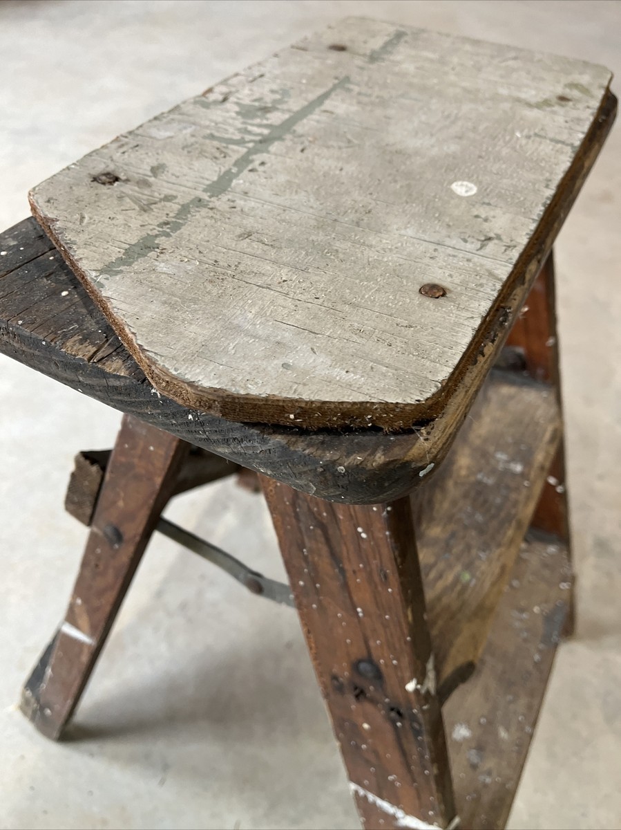 VINTAGE WOODEN 2 STEP LADDER PRIMITIVE RUSTIC FARMHOUSE