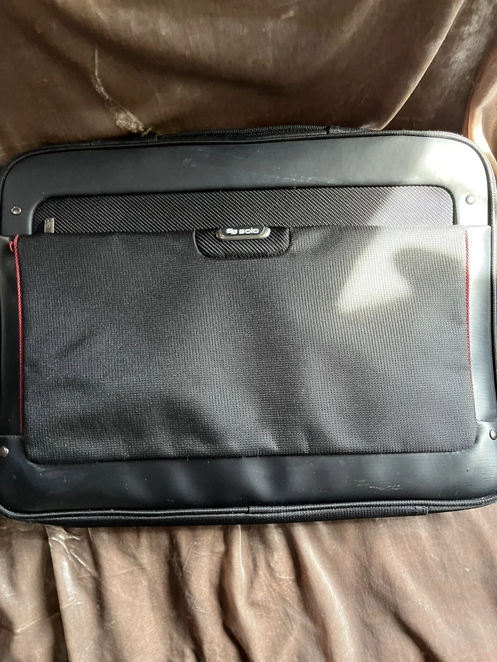 Capa acolchoada vermelha solo para laptop NOVO EM FOLHA VEJA FOTOS, BOM - Imagem 4 de 4