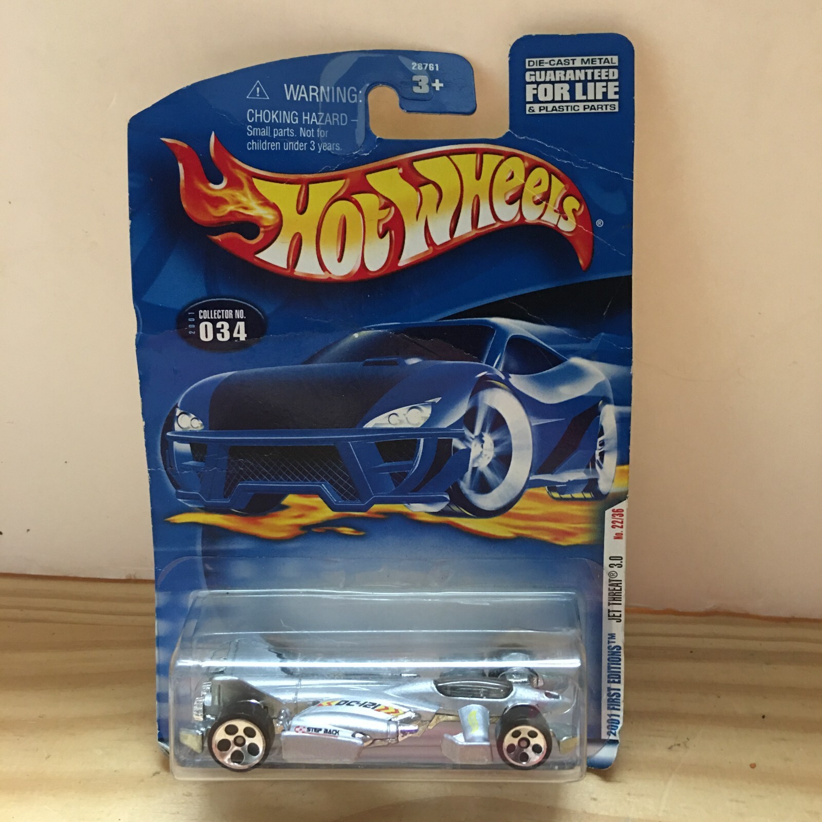 JET THREAT 3.0 2001 First Editions Hot Wheels Die-Cast Metal No.22/36