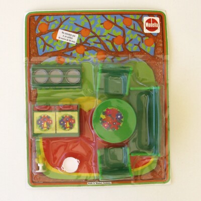 Vintage Spielzeug im Blister MODELLA KERKMANN - Wohnzimmer Tisch grün W. Germany
