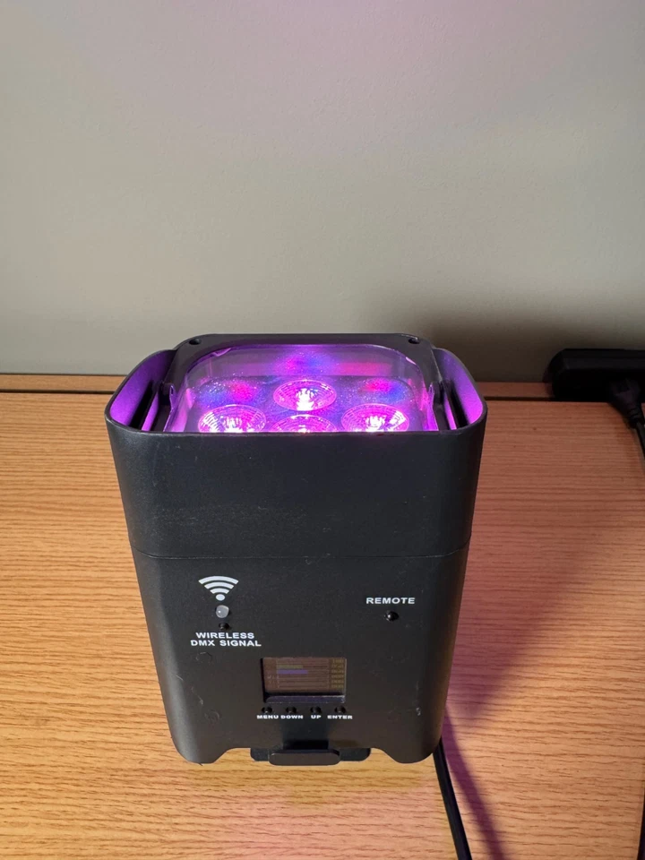 Freedom Par Quad Generic RGBWA+UV Wireless LED Par Battery WDMX Powercon - Image 4 of 4