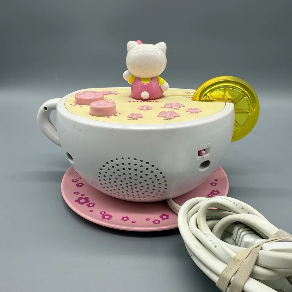 Hello Kitty KT2055 Radio Alarm Clock Tea Cup Pink Lemon Night Light Sanrio 2012 - Image 4 of 4