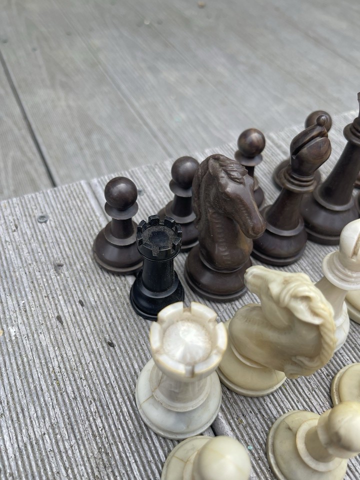 Vintage 1967 CAVALIER Chess Set Tournament Edition Staunton 1498 ...