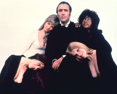 Dracula A.D. 1972 24x36 Poster Christopher Lee Stephanie Beacham Caroline Munro