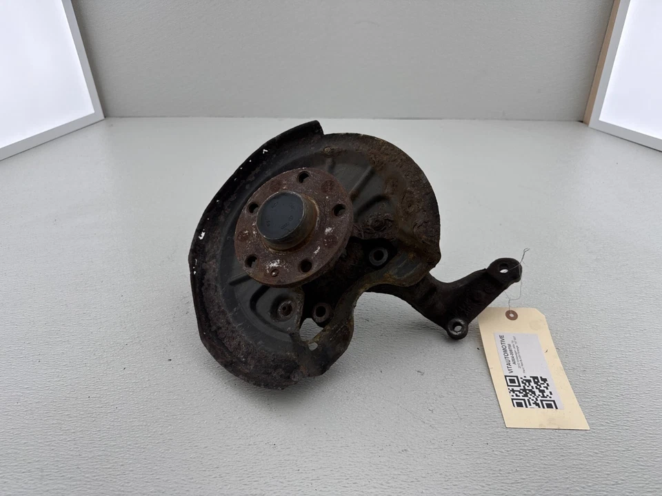 Volkswagen Jetta Sportwagen 2010-2014 eje trasero izquierdo nudillo OEM Foto 2 de 4