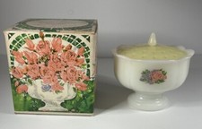 Vintage AVON Hostess Blossom Flower Soap Dish with Soap and Original box.