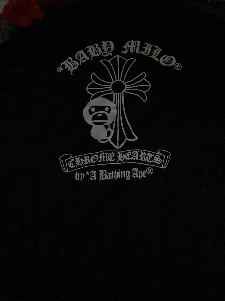 Bape Baby Milo X 铬心T恤 - 大号 - 全新 — 第 2/2 张图片