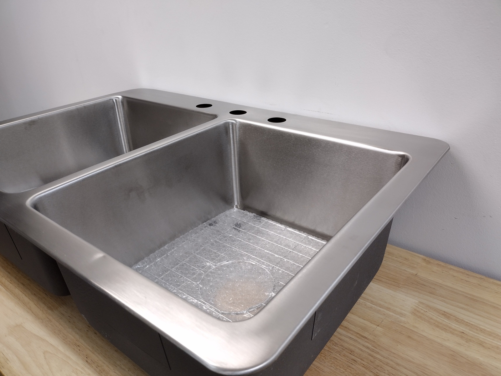 Elkay Drop-in/Undermount Stainless Steel 33 in. 50/50 Double Bowl Kitchen Sink