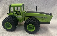1/16 Custom 7488 International 2+2 Steiger Tractor