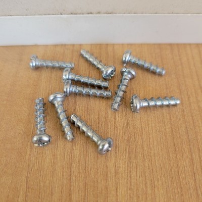 Hoover UH71107 UH71200 UH71230 UH71235 UH71250 UH71251 UH71255 UH72630 Screws 10