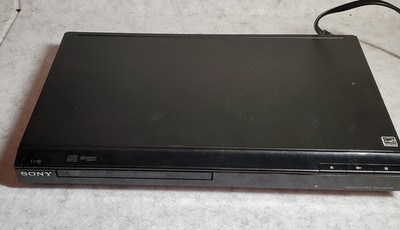 Sony DVP-SR200P DVD Player Progressive Scan/DVD+RW/-R Playback