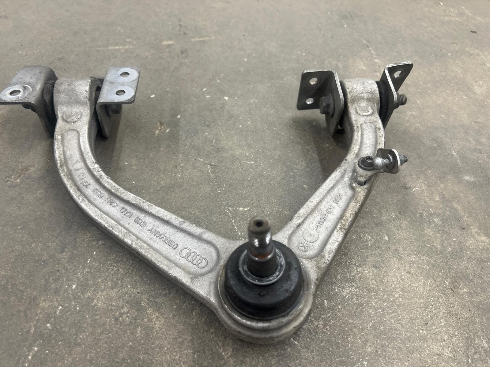 2008-2015 Audi R8 Rear Suspension Upper Control Arm LH Driver Side 420505323D (M