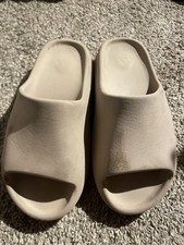 Adidas Yeezy Slide Cream