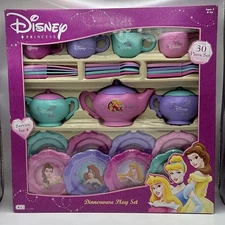 Vintage 2004 Disney Princess Dinnerware Play Set 30 Pieces Service For 4 CDI