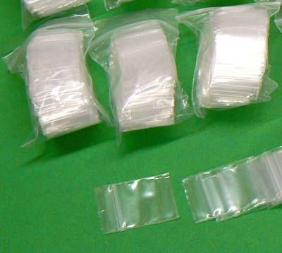 Square 1'' x 1'' Reclosable 2mil Zip Seal Lock Bags 300 Clear Mini 1x1 Baggies