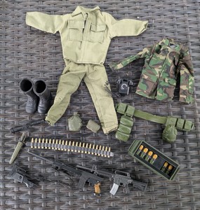 21ST CENTURY/G.I. JOE Accessories Garments MIXED LOT - Collectibles Toys LOT #10