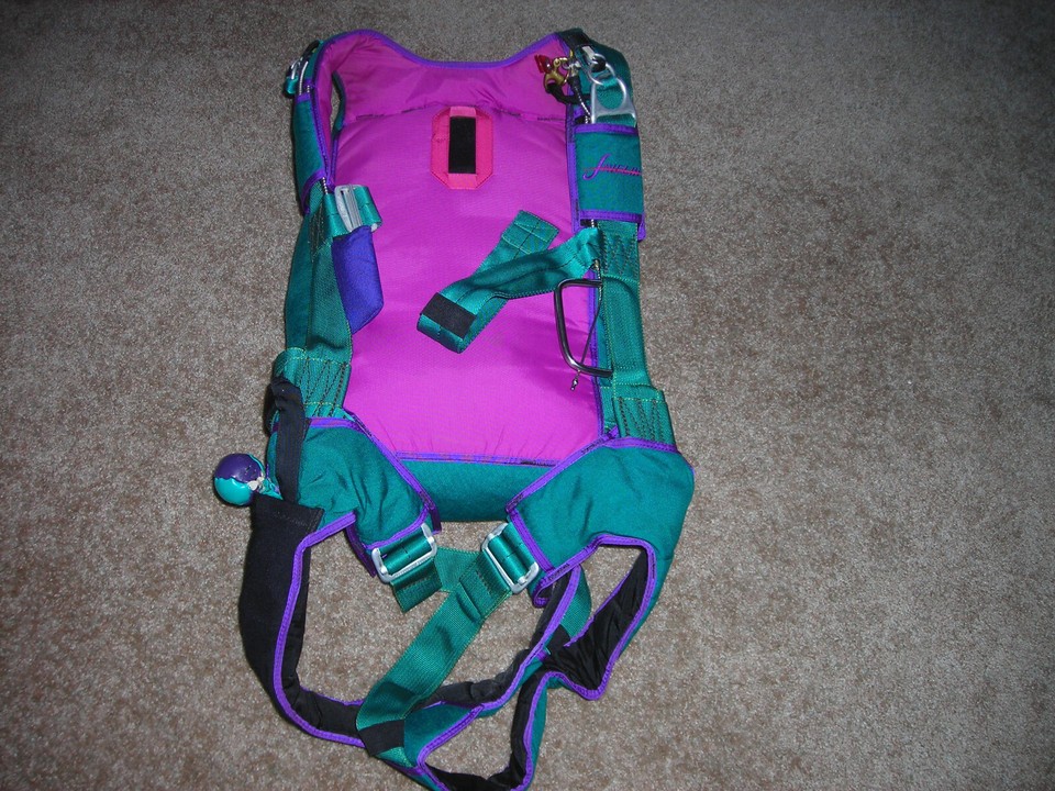 Skydiving Complete Rig (Container,Reserve,Main) | eBay