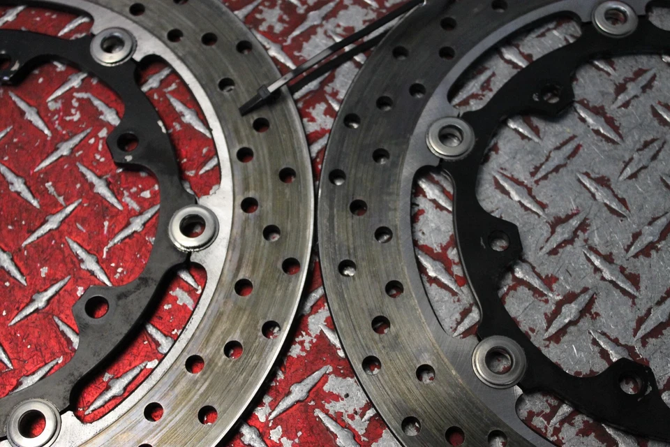 Yamaha Roadstar Warrior XV1700 2004-2009 OEM ROTORES DE FRENO DELANTEROS RECTOS YW1 Foto 2 de 4