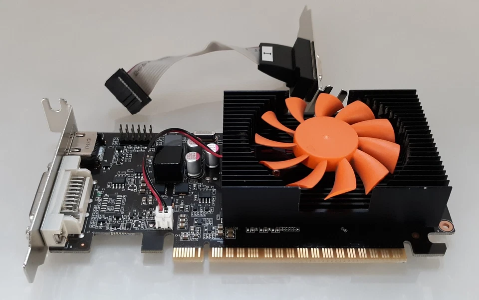 PNY GeForce GT620 1024M DDR3 PCIE Video Card w/ VGA Connector + DVI/VGA Cables - Image 3 of 4