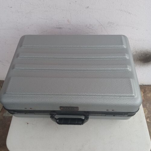 Platt 946T-CB Hard Plastic Tool Case, MIssing Key - Picture 4 of 14