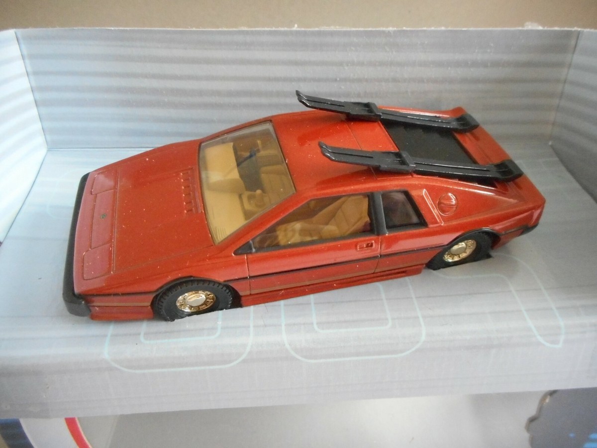 Lotus Esprit Turbo James Bond (Neu und originalverpackt) in Dürrenäsch