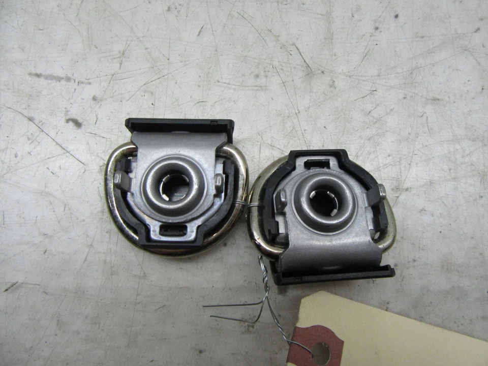 Комплект из 2 оригинальных крючков для заднего багажника грузовых автомобилей BMW 328xi F30 2012-2016 годов выпуска - Изображение 3 из 4