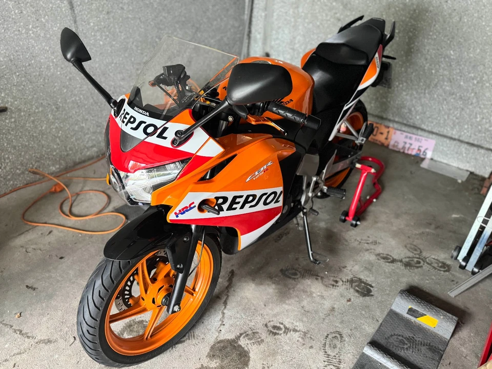Honda CBR 125R JC50 Repsol Edition - Bild 2 von 4