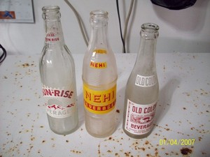 LOT NEHI. OLD COLONY, SUNRISE SODA BEVERAGE BOTTLES.