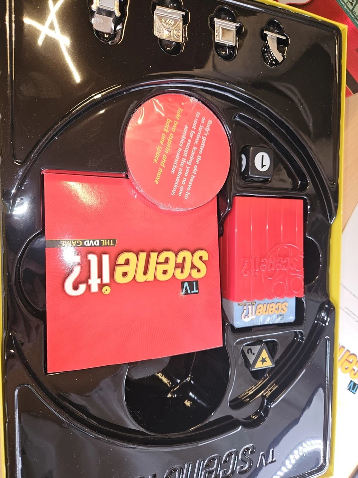 Mattel - scene it? The DVD Game - Achtung (englisch) - Bild 3 von 4