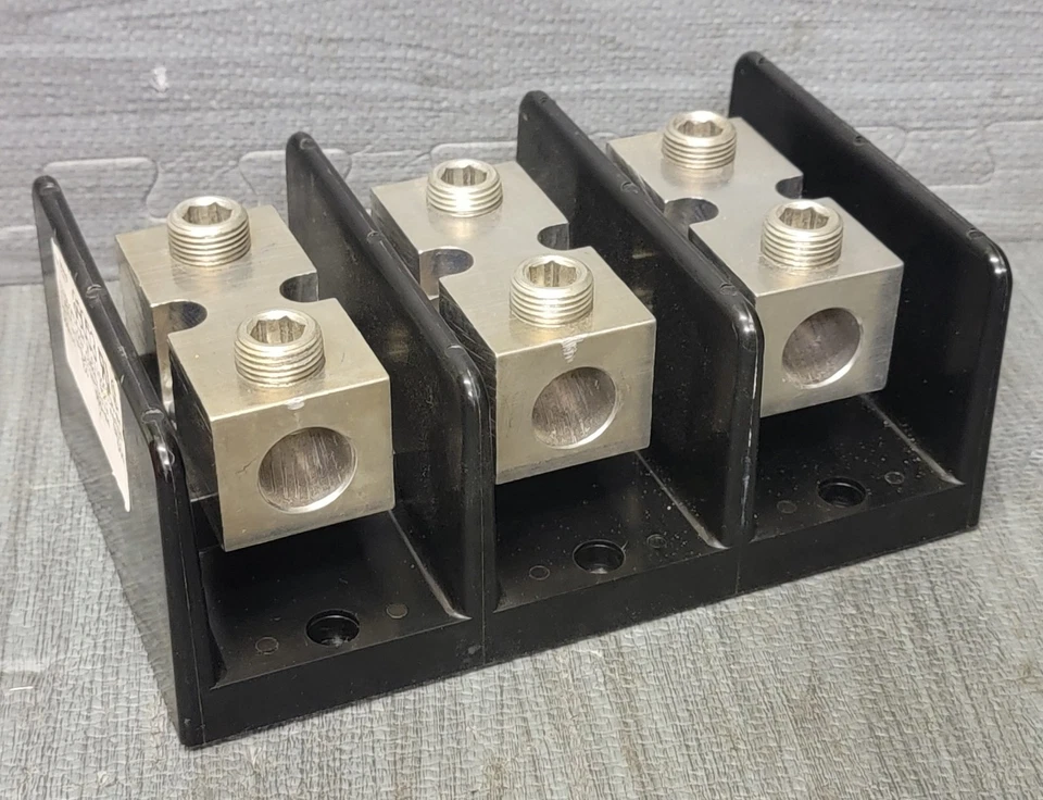 New Never Used Gould Shawmut 69053 500 MCM to #4 3 Phase Terminal Block 600V - Image 2 of 4