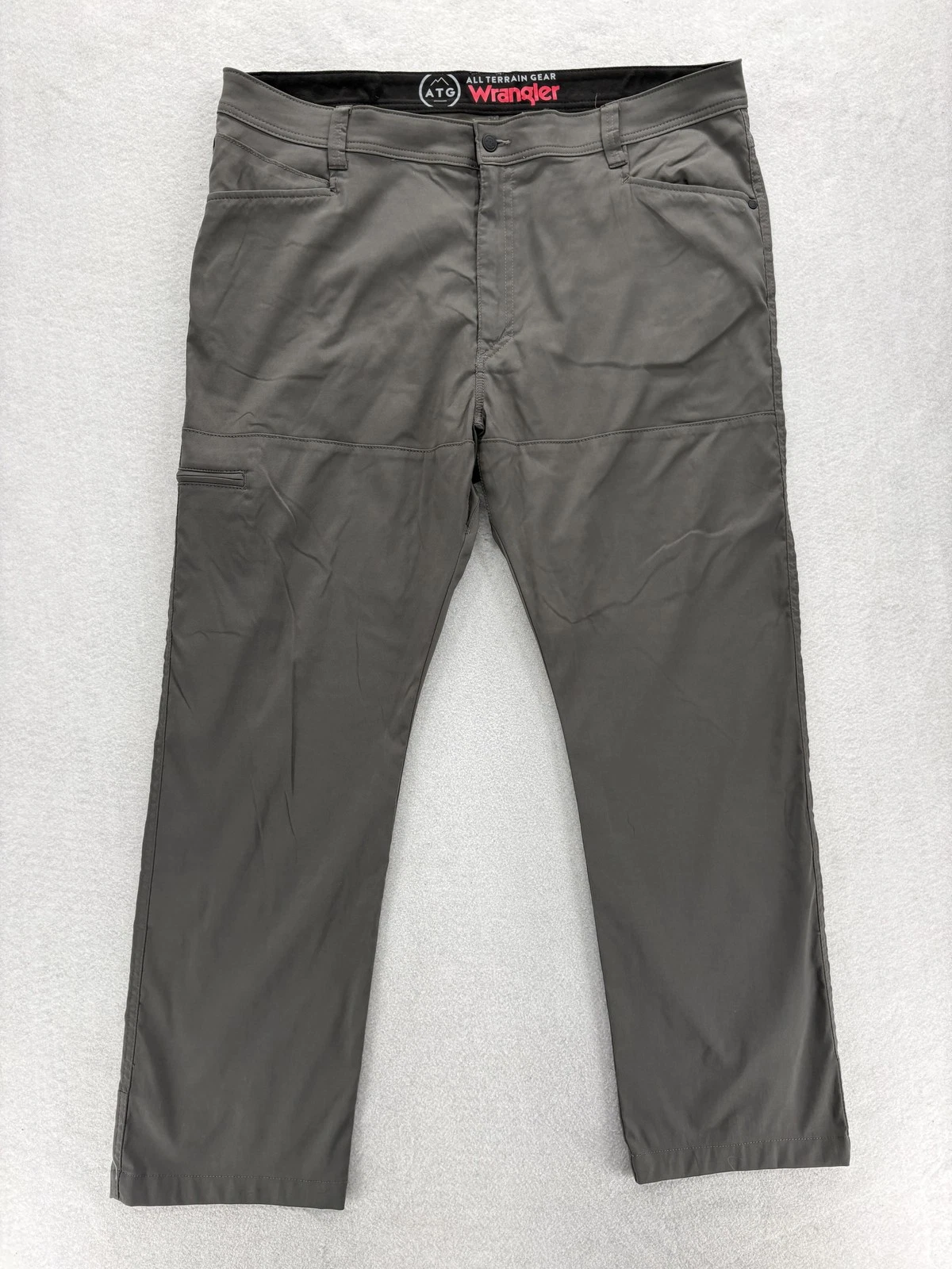 Wrangler ATG Cliff Side Utility Pants Mens 42x30 Gray Stretch Hiking Outdoors