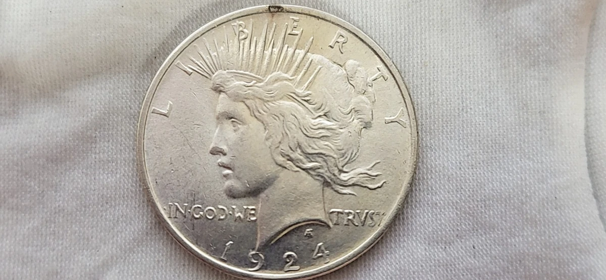 Uncirculated Silver 1924 Year Peace Dollars (1921-1935) for sale