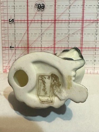 White Siamese Cat Sitting Figurine Ornament - Picture 6 of 6