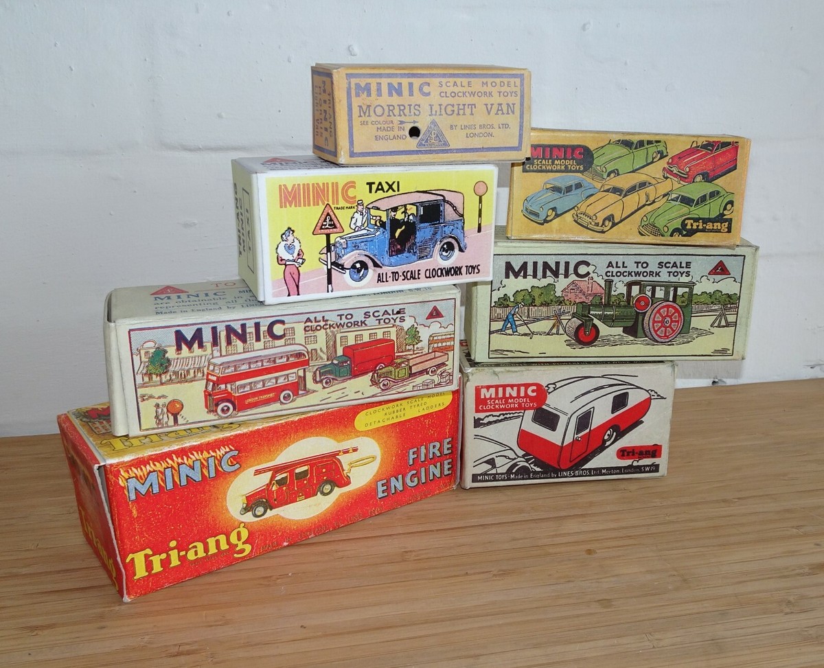 Auctions | Triang Minic a group of 10 x Triang Keys for clockwork toys Auctions | Triang Minic a group of 10 x Triang Keys for clockwork toys
