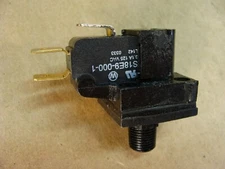 NEW World Magnetics PSF103 pressure switch 1/8 NPT 21077 0403 MANY AVAILABLE