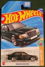2025 HOT WHEELS GREEN MERCEDES-BENZ 500 E 3/10 HW '70S VS '90S 52/250 HYX02