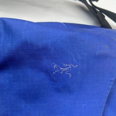 ARC'TERYX GRANVILLE 10 COURIER BAG Blue | eBay