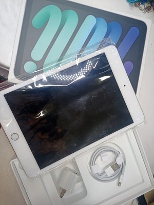 Apple iPad Mini 4th Gen 64GB WiFi, Silver 